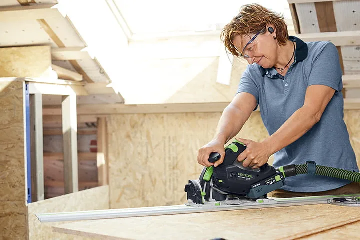 Scie plongeante sans fil TSC 55 KS