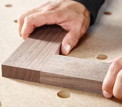 assemblage-de-cadres-en-bois-guide-d-assemblage-en-angle