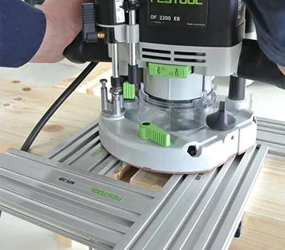 Réglage de la profondeur de la fraiseuse