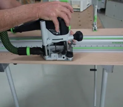 Réaliser les rangées de trous avant