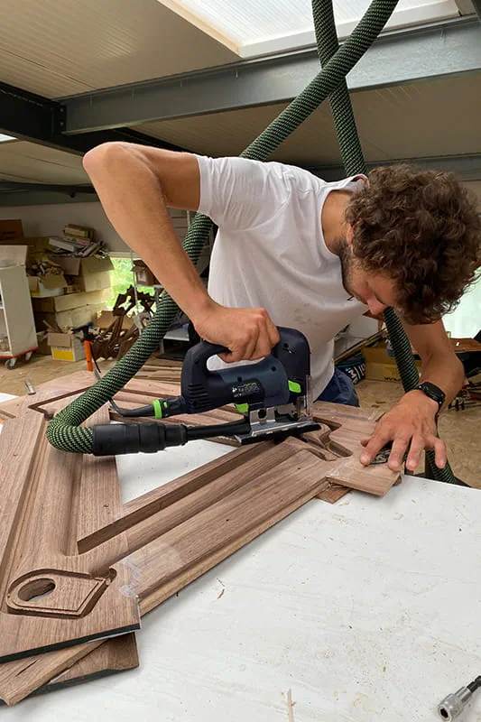 La scie sauteuse CARVEX est imbattable pour réaliser les découpes dans les courbes