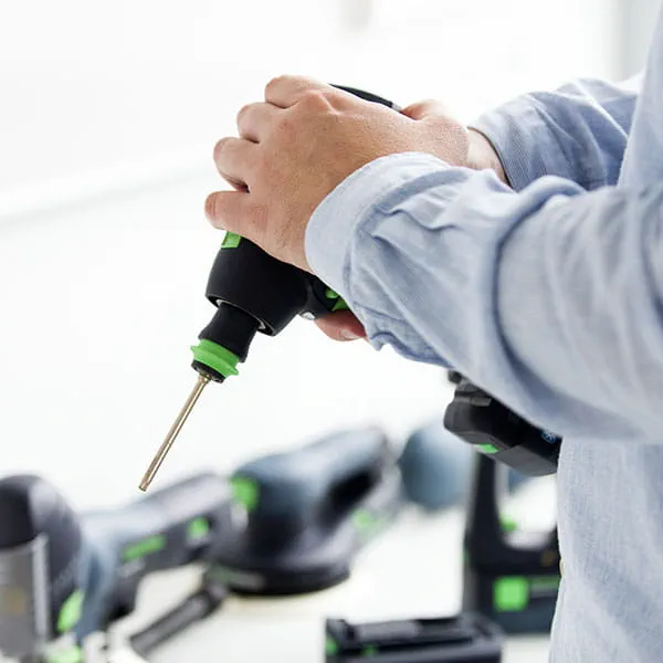 Le concepteur teste la forme et la maniabilité des produits Festool