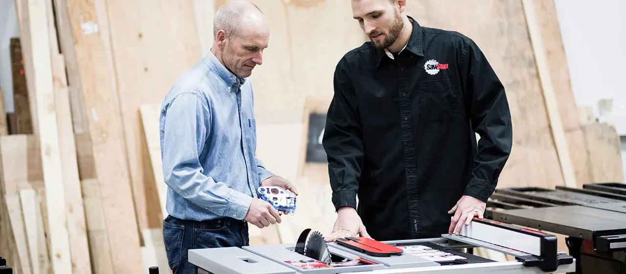 La scie circulaire sur table avec technologie SawStop