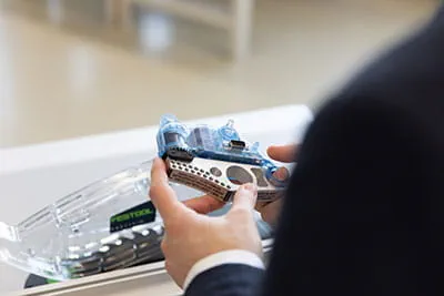 La technologie SawStop dans la scie circulaire sur table Festool TKS 80