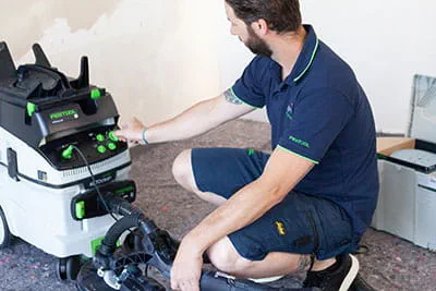 Travailler sans poussière avec l'aspirateur Festool