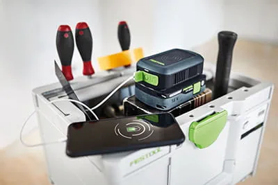 La nouvelle station de charge smartphone PHC 18 avec charge par câble USB-C