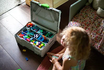 Richard utilise des Systainer pour ranger les jouets de sa fille