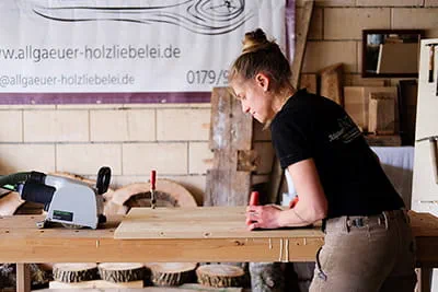 Premières découpes pour le nouveau projet de la société Allgäuer Holzliebelei