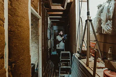 La perceuse-visseuse sans fil Quadrive DRC 18/4 de Festool en action