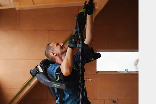 Karl Preisser avec exosquelette