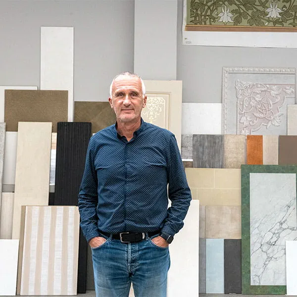 Didier Lebon dans son entreprise de peinture Didier.