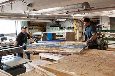 Préparation d'une « River Table »