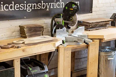 L'atelier avec la scie à onglets radiale KAPEX de Festool