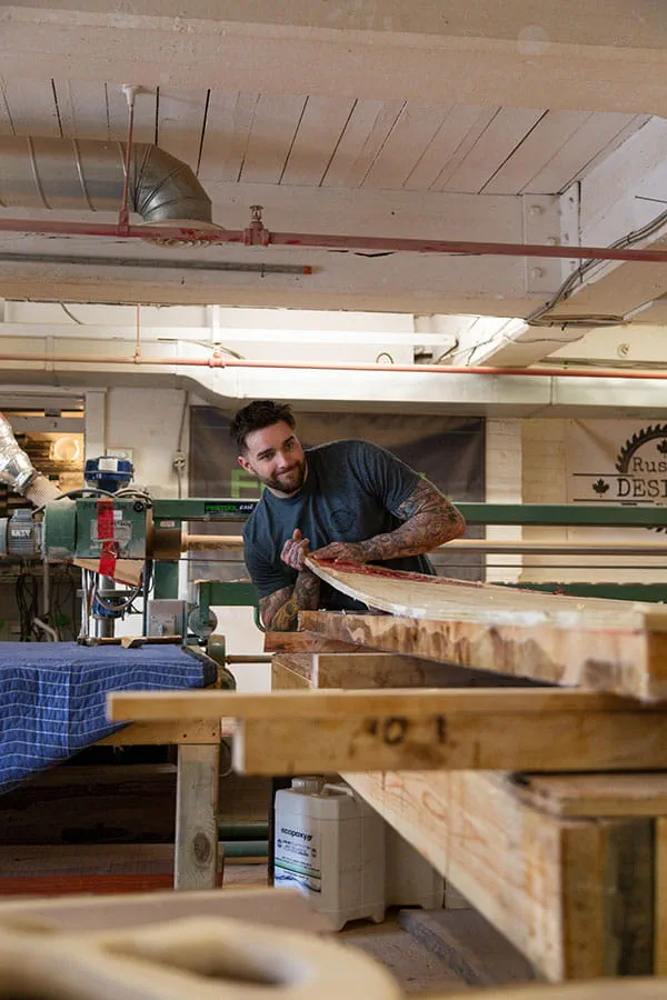 Le cadre est retiré de la « River Table »