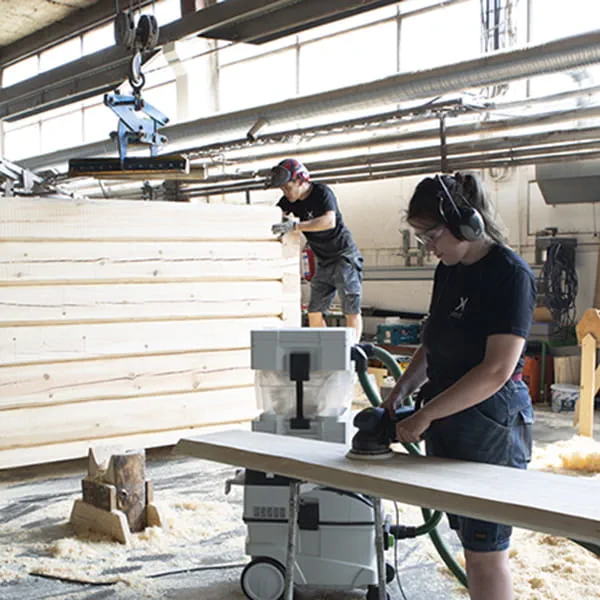 Travaux de carrelage dans une piscine, Finlande