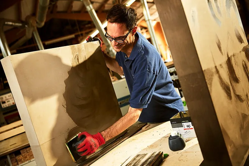 La perceuse sans fil de Festool en action